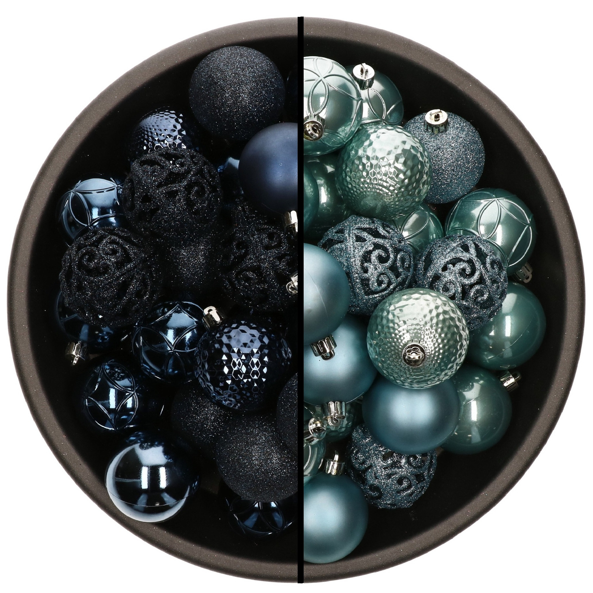 74x stuks kunststof kerstballen mix van donkerblauw en ijsblauw 6 cm