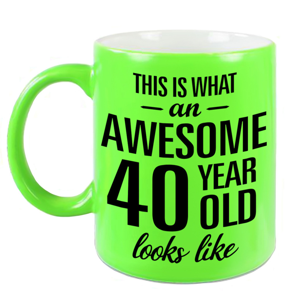 Awesome 40 year cadeau mok-beker neon groen 330 ml