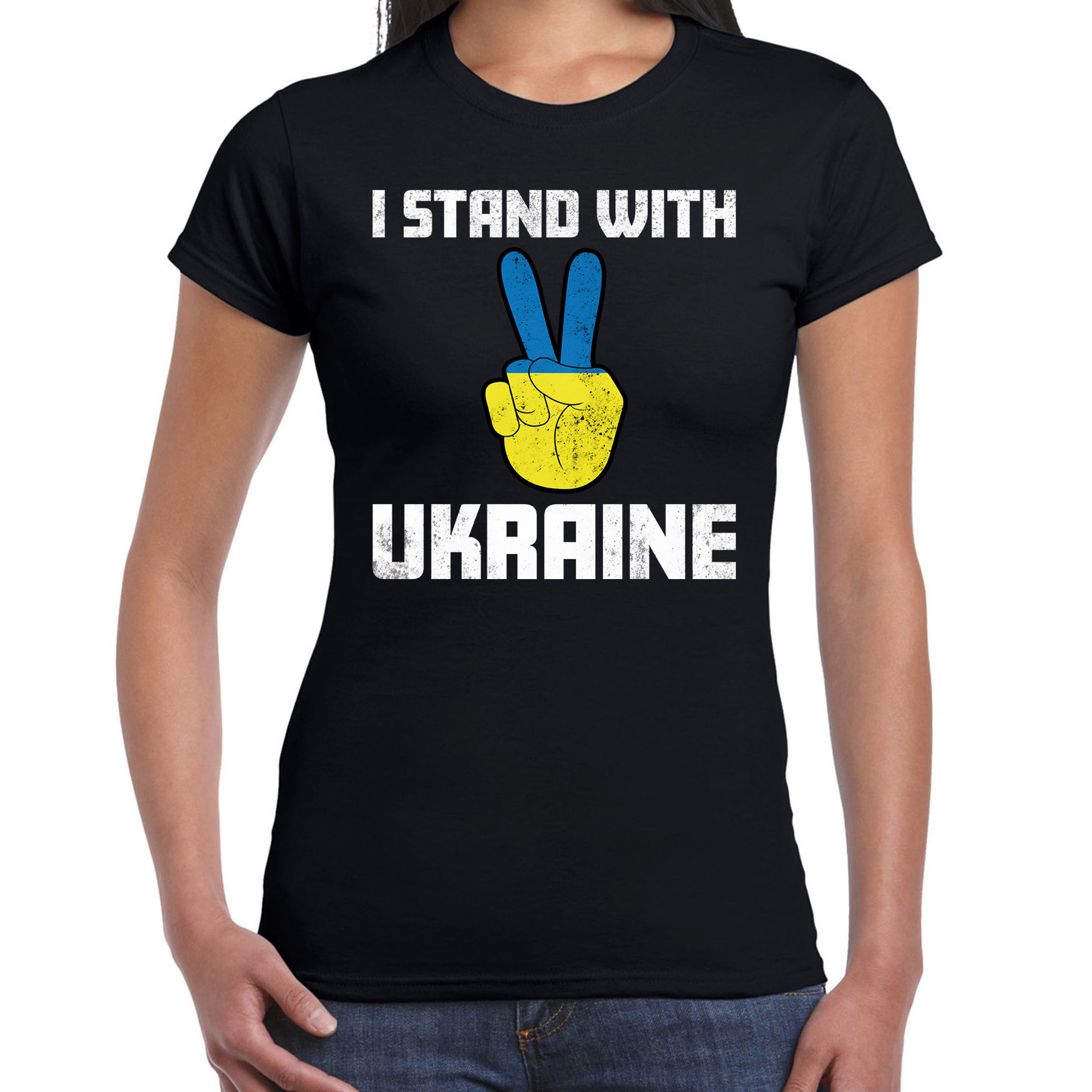 I stand with Ukraine t-shirt zwart dames Oekraine shirt met Oekraiense vlag in vingers