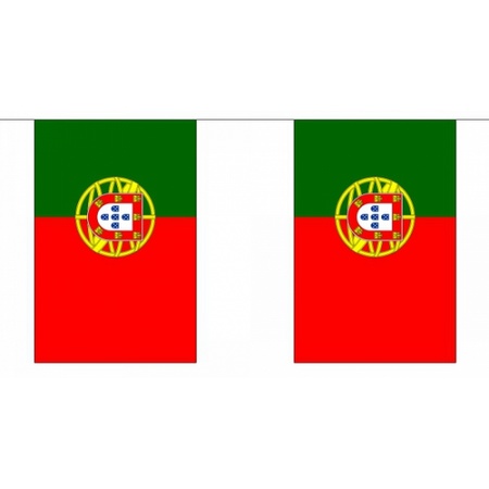 Landen vlaggen versiering set - Portugal - Vlag 90 x 150 cm en vlaggenlijn 9 meter